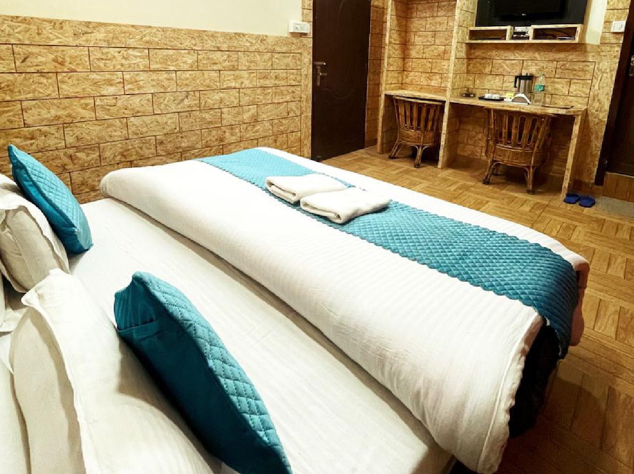 hotel on the way to badrinath